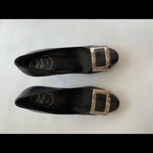 Roger vivier belle du jour pumps